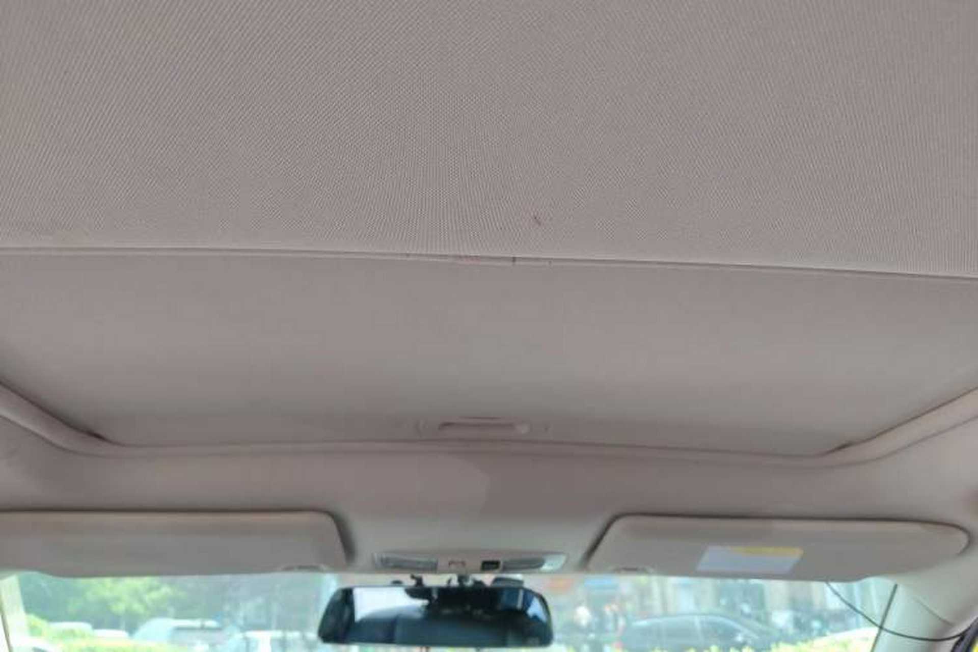 Used Mitsubishi Outlander 2018 2.0L Two-Wheel Drive Glory Edition 5 Seats Headliner