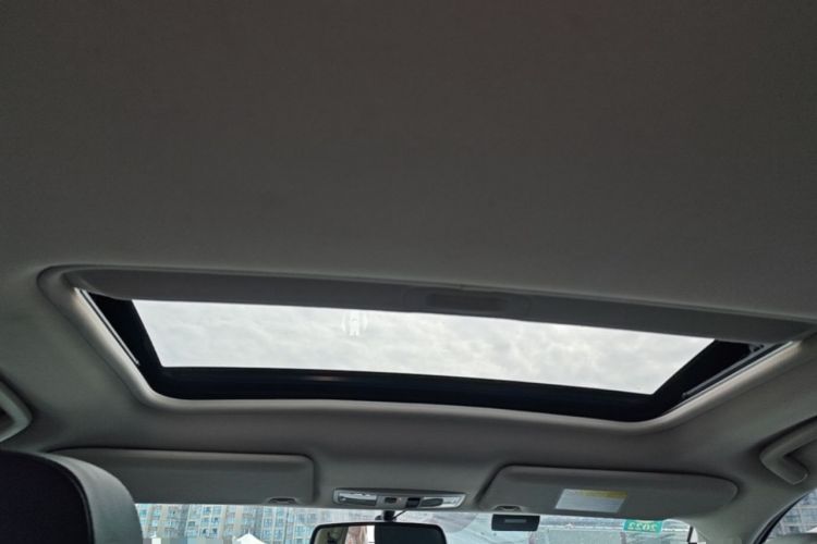 Used Mitsubishi Outlander 2018 2.0L Two-Wheel Drive Glory Edition 5 Seats Headliner