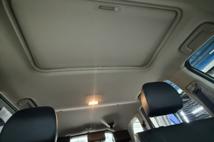 Used Mitsubishi Outlander 2018 2.0L Two-Wheel Drive Glory Edition 5 Seats Headliner