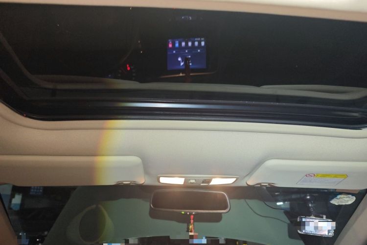 Used Mitsubishi Outlander 2018 2.0L Two-Wheel Drive Glory Edition 5 Seats Headliner
