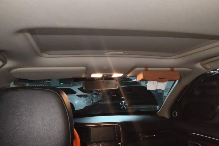 Used Mitsubishi Outlander 2018 2.4L 4x4 Elite Edition 5 Seats Headliner