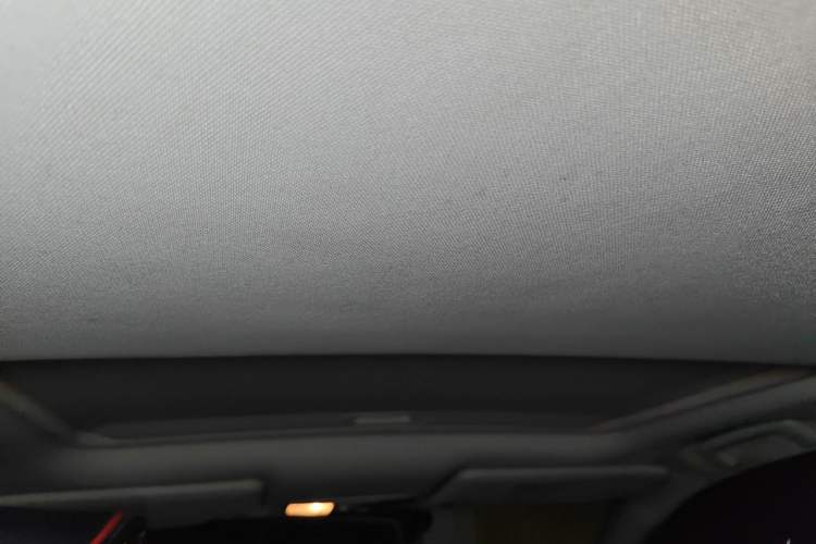 Used Mitsubishi Outlander 2018 2.0L Two-Wheel Drive Glory Edition 5 Seats Headliner