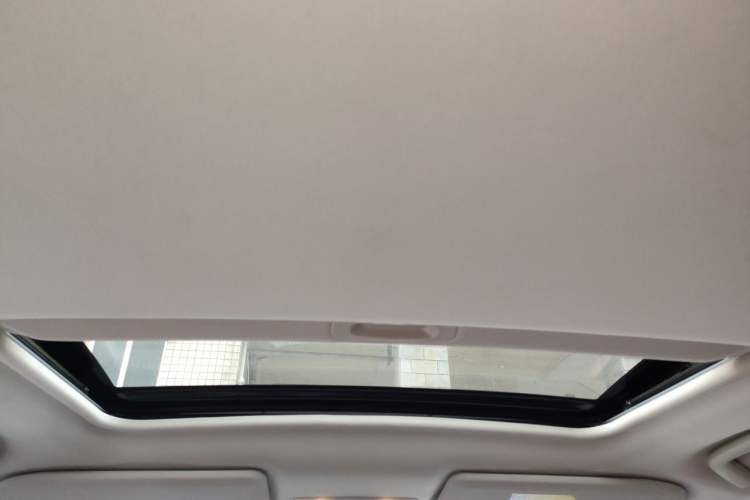 Used Mitsubishi Outlander 2018 2.4L 4x4 Luxury Edition 7-Seater Headliner