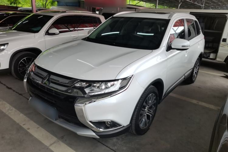 Used Mitsubishi Outlander 2018 2.0L Two-Wheel Drive Glory Edition 5 Seats Guazi used car, China used car export, Used car for sale, Used  cars, Cheapest cars for sale