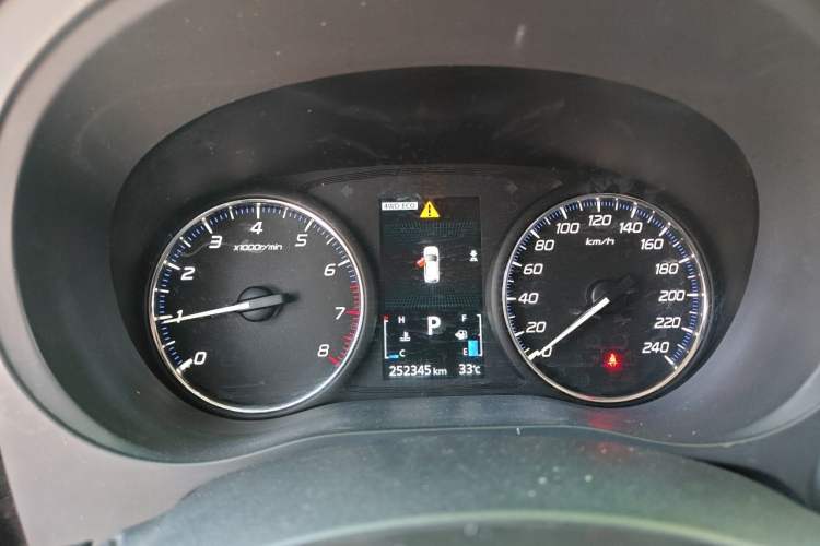 Used Mitsubishi Outlander 2018 2.4L 4x4 Elite Edition 5 Seats Instrument Cluster