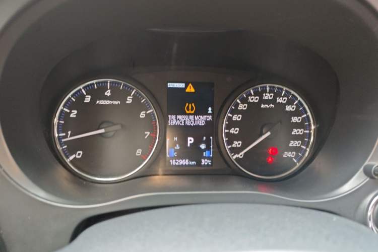 Used Mitsubishi Outlander 2018 2.4L 4x4 Elite Edition 5 Seats Instrument Cluster