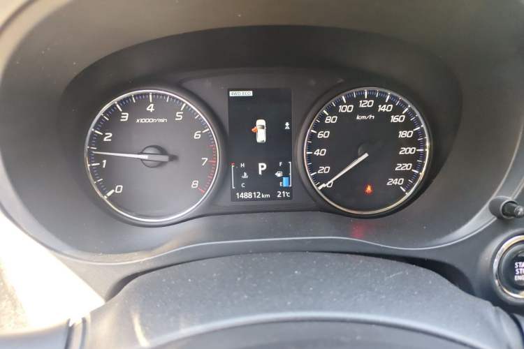 Used Mitsubishi Outlander 2018 2.4L 4x4 Elite Edition 5 Seats Instrument Cluster