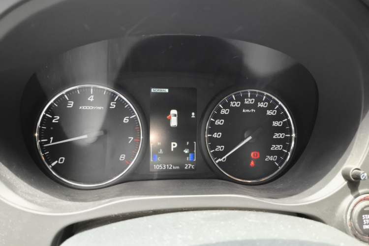 Used Mitsubishi Outlander 2018 2.4L 4x4 Prestige Edition 7 Seats Instrument Cluster