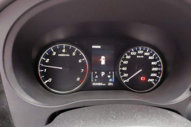 Used Mitsubishi Outlander 2018 2.4L 4x4 Elite Edition 5 Seats Instrument Cluster