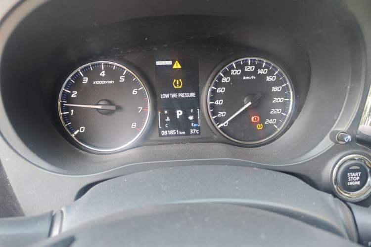 Used Mitsubishi Outlander 2018 2.4L 4x4 Elite Edition 5 Seats Instrument Cluster