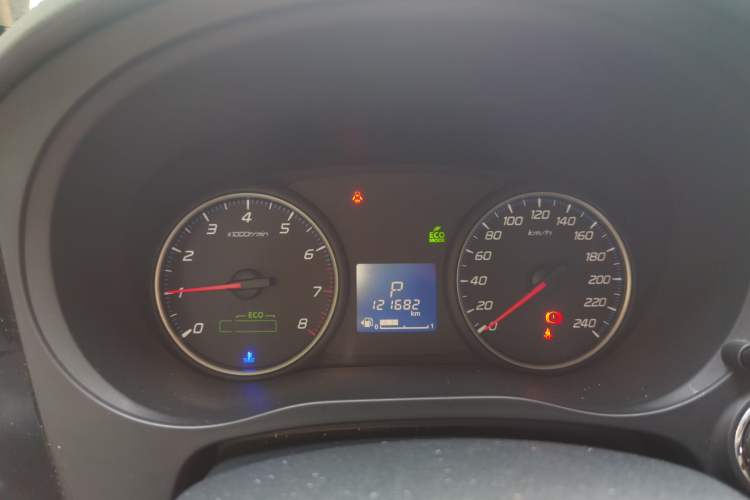 Used Mitsubishi Outlander 2018 2.0L Two-Wheel-Drive Jiale Edition 7-Seater Instrument Cluster