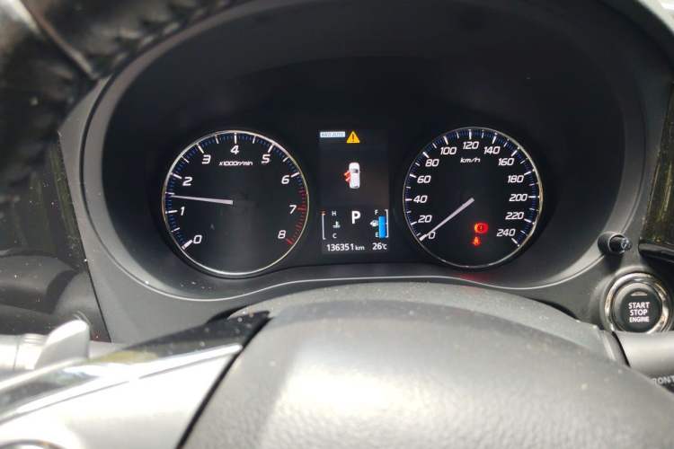 Used Mitsubishi Outlander 2018 2.4L 4x4 Luxury Edition 7-Seater Instrument Cluster
