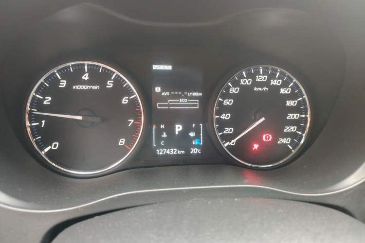 Used Mitsubishi Outlander 2018 2.4L 4x4 Elite Edition 5 Seats Instrument Cluster