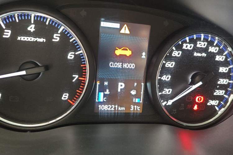 Used Mitsubishi Outlander 2018 2.4L 4x4 Elite Edition 5 Seats Instrument Cluster