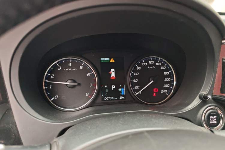 Used Mitsubishi Outlander 2018 2.4L 4x4 Elite Edition 5 Seats Instrument Cluster