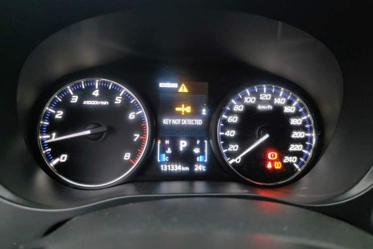 Used Mitsubishi Outlander 2018 2.4L 4x4 Elite Edition 5 Seats Instrument Cluster