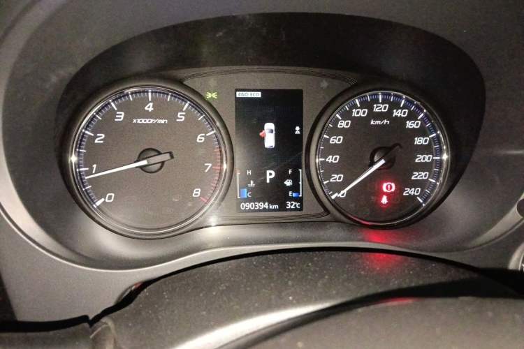 Used Mitsubishi Outlander 2018 2.4L 4x4 Elite Edition 5 Seats Instrument Cluster