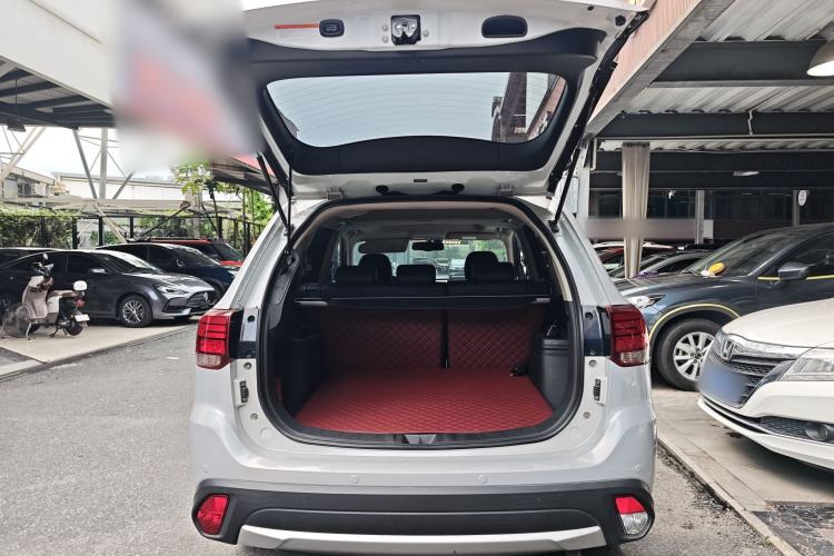Used Mitsubishi Outlander 2018 2.4L 4x4 Elite Edition 5 Seats Interior 7