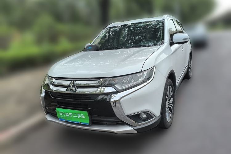 Used Mitsubishi Outlander 2018 2.0L Two-Wheel Drive Glory Edition 5 Seats Guazi used car, China used car export, Used car for sale, Used  cars, Cheapest cars for sale