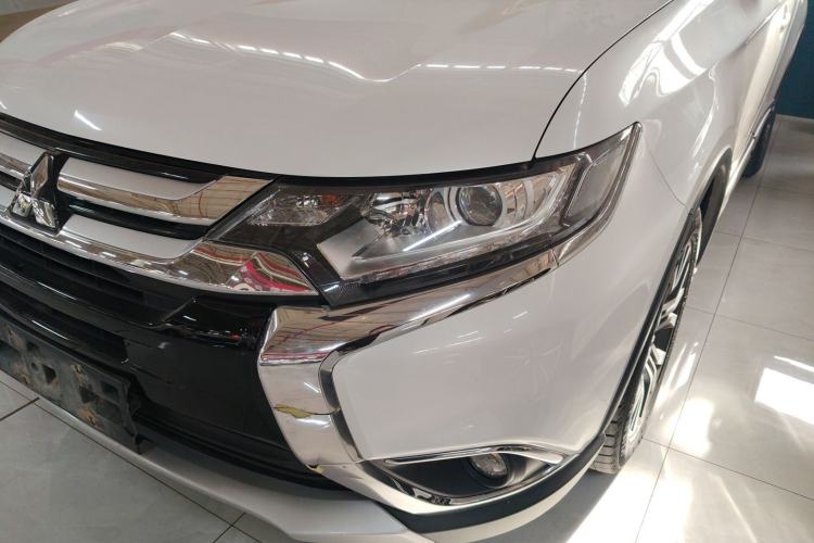 Used Mitsubishi Outlander 2018 2.0L Two-Wheel Drive Glory Edition 5 Seats Left Front Headlight