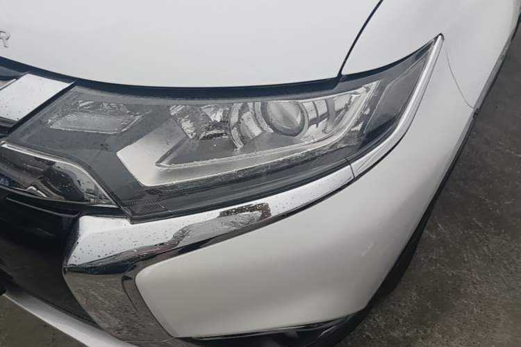 Used Mitsubishi Outlander 2018 2.0L Two-Wheel-Drive Jiale Edition 7-Seater Left Front Headlight