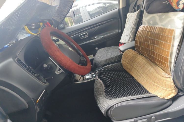Used Mitsubishi Outlander 2018 2.4L 4x4 Luxury Edition 7-Seater Left Front Seat