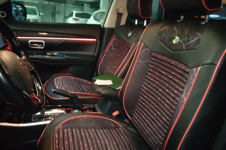 Used Mitsubishi Outlander 2018 2.0L Two-Wheel Drive Glory Edition 5 Seats Left Front Seat