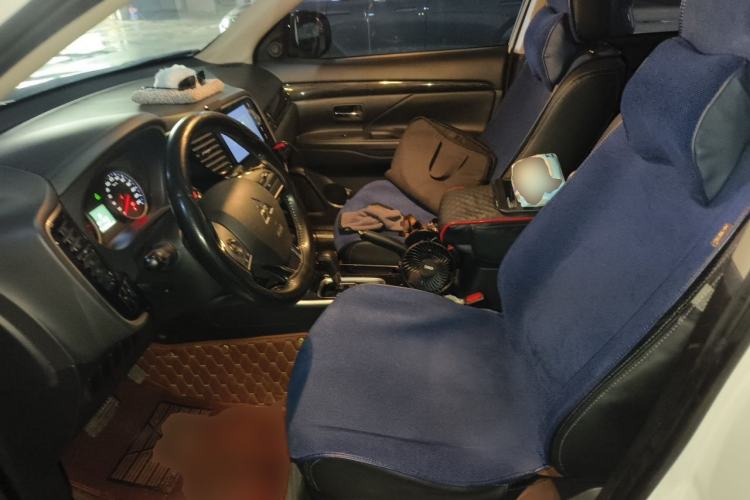 Used Mitsubishi Outlander 2018 2.0L Two-Wheel Drive Glory Edition 5 Seats Left Front Seat