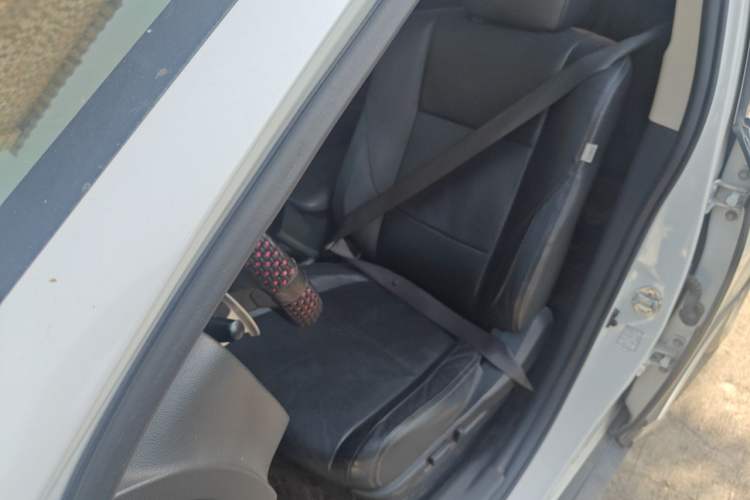 Used Mitsubishi Outlander 2018 2.4L 4x4 Elite Edition 5 Seats Left Front Seat