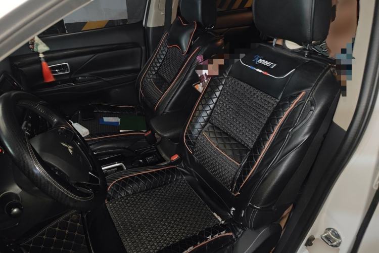 Used Mitsubishi Outlander 2018 2.0L Two-Wheel Drive Glory Edition 5 Seats Left Front Seat