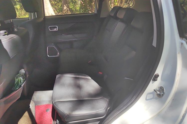 Used Mitsubishi Outlander 2018 2.0L Two-Wheel Drive Glory Edition 5 Seats Left Rear Seat