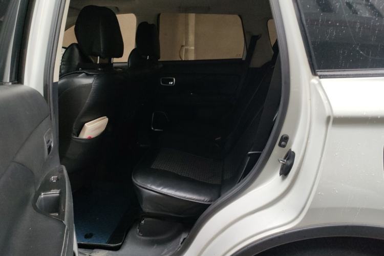 Used Mitsubishi Outlander 2018 2.0L Two-Wheel Drive Glory Edition 5 Seats Left Rear Seat