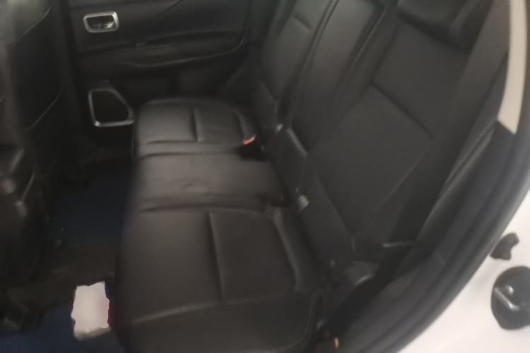 Used Mitsubishi Outlander 2018 2.0L Two-Wheel Drive Glory Edition 5 Seats Left Rear Seat