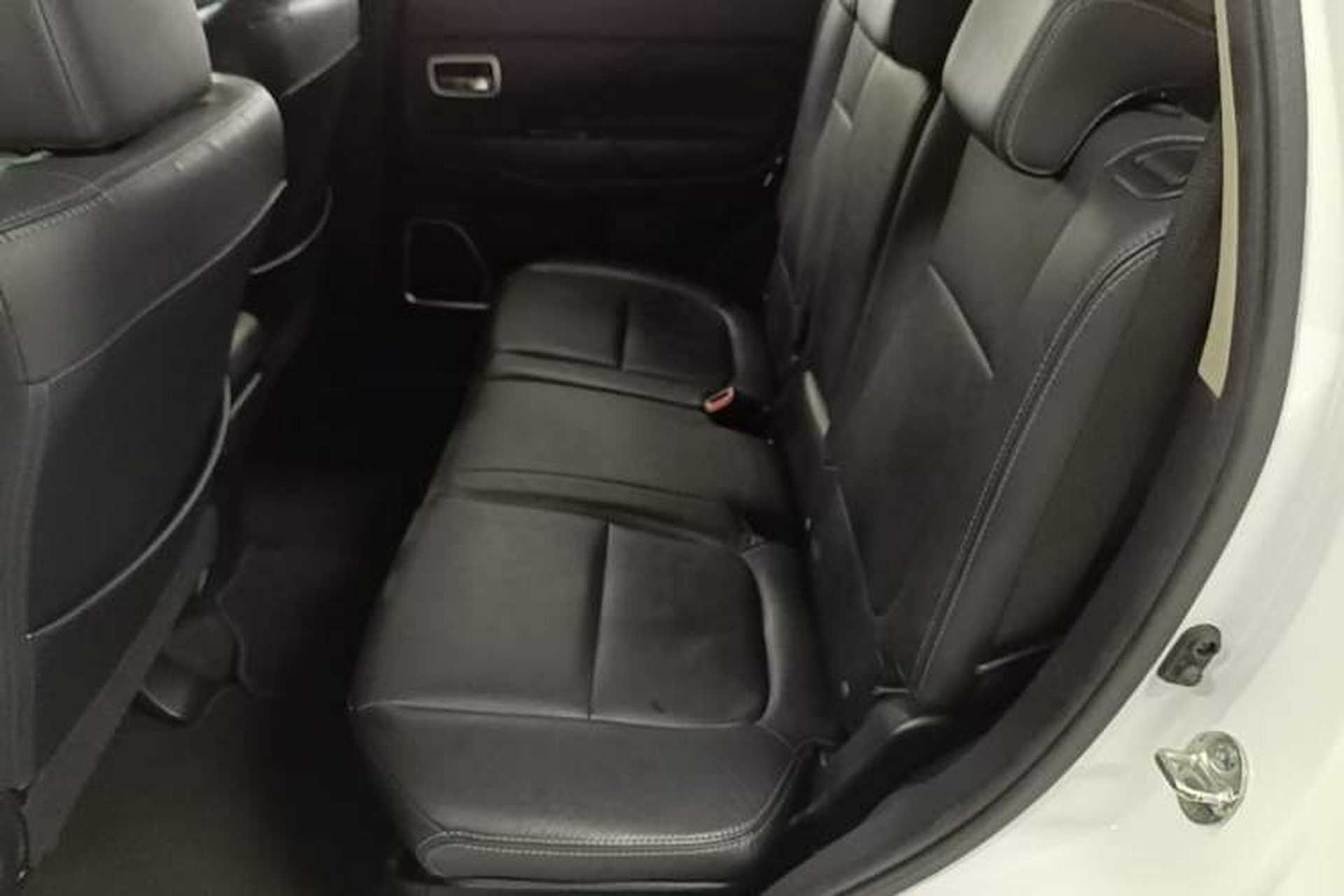Used Mitsubishi Outlander 2018 2.0L Two-Wheel Drive Glory Edition 5 Seats Left Rear Seat