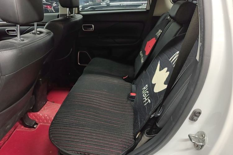 Used Mitsubishi Outlander 2018 2.0L Two-Wheel Drive Glory Edition 5 Seats Left Rear Seat