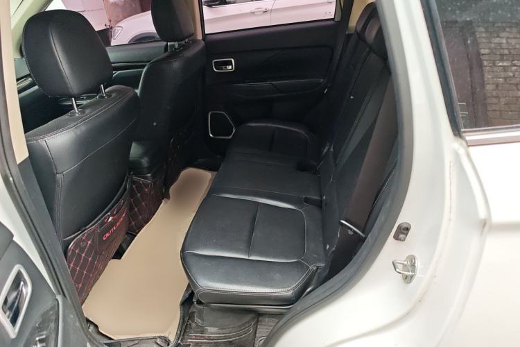 Used Mitsubishi Outlander 2018 2.4L 4x4 Elite Edition 5 Seats Left Rear Seat