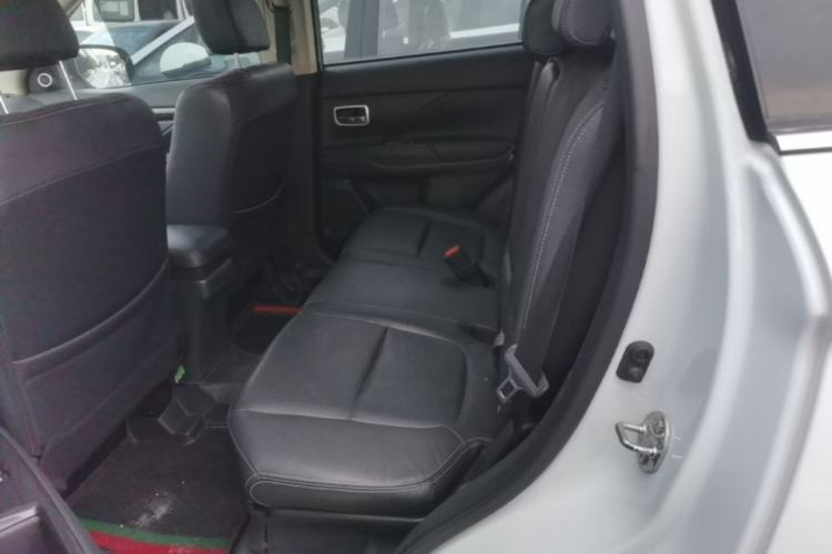 Used Mitsubishi Outlander 2018 2.4L 4x4 Elite Edition 5 Seats Left Rear Seat