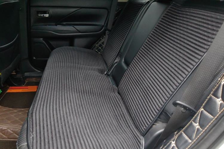 Used Mitsubishi Outlander 2018 2.4L 4x4 Elite Edition 5 Seats Left Rear Seat