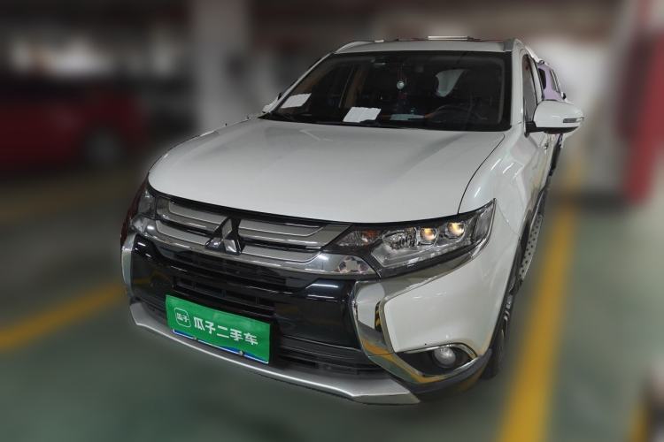Used Mitsubishi Outlander 2018 2.4L 4x4 Elite Edition 5 Seats Guazi used car, China used car export, Used car for sale, Used cars, Cheapest cars for sale