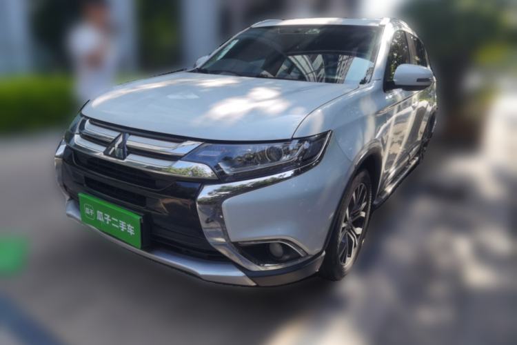 Used Mitsubishi Outlander 2018 2.0L Two-Wheel-Drive Jiale Edition 7-Seater Guazi used car, China used car export, Used car for sale, Used  cars, Cheapest cars for sale