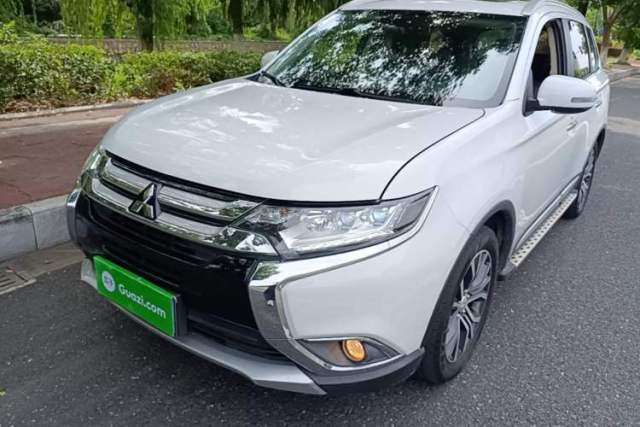 Used Mitsubishi Outlander 2018 2.4L 4x4 Luxury Edition 7-Seater