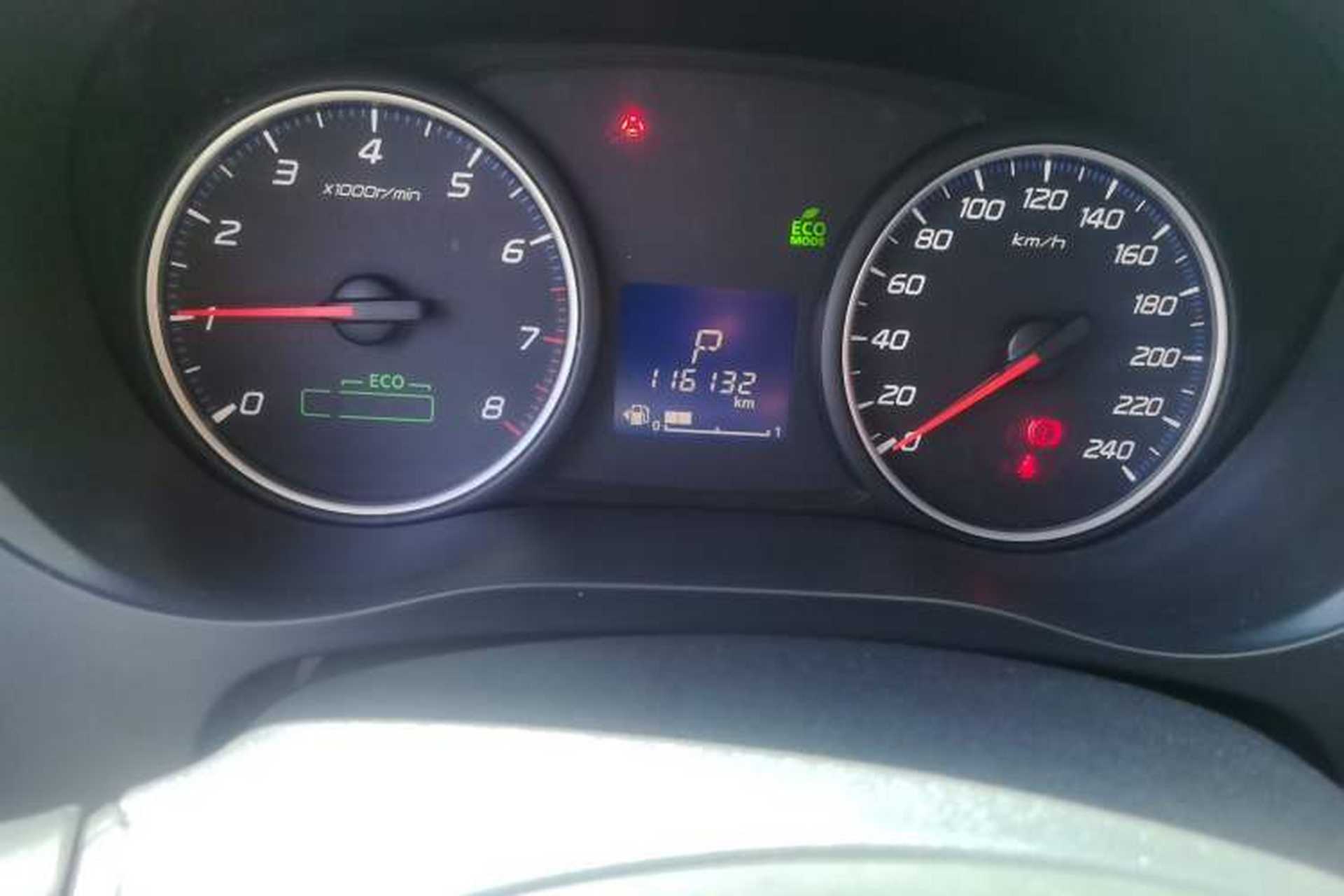 Used Mitsubishi Outlander 2018 2.0L Two-Wheel-Drive Jiale Edition 7-Seater Odometer Close Up