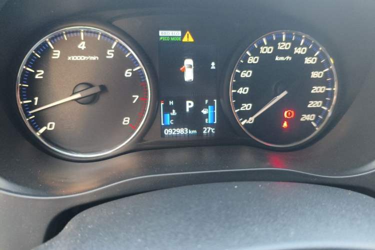 Used Mitsubishi Outlander 2018 2.4L 4x4 Elite Edition 5 Seats Odometer Close Up