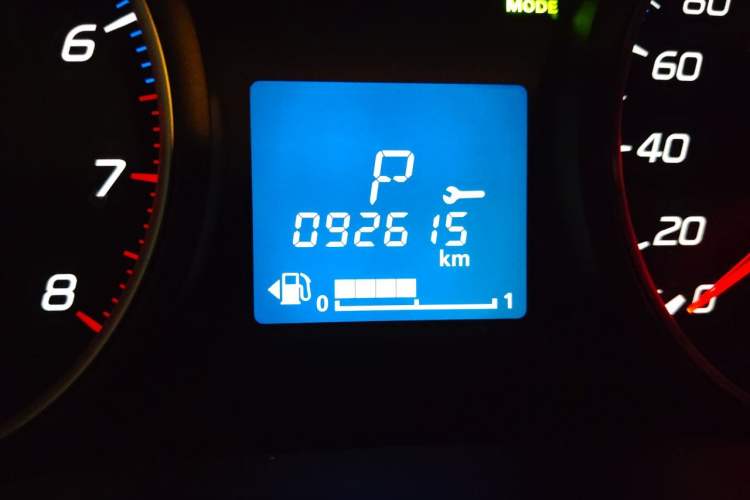 Used Mitsubishi Outlander  Odometer Close Up