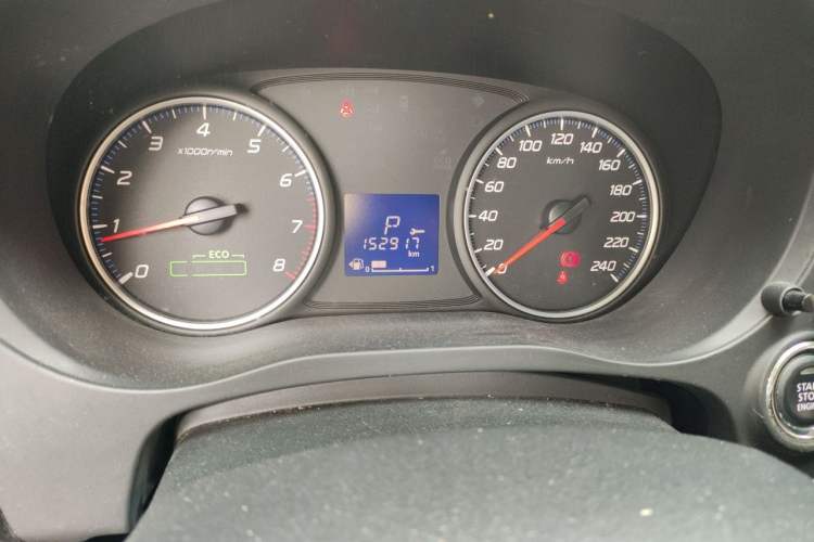 Used Mitsubishi Outlander 2018 2.0L Two-Wheel Drive Glory Edition 5 Seats Odometer Close Up