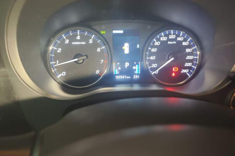 Used Mitsubishi Outlander 2018 2.4L 4x4 Elite Edition 5 Seats Odometer Close Up