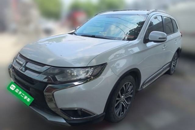 Używany Mitsubishi Outlander 2018 2.0L Two-Wheel Drive Glory Edition 5 Seats