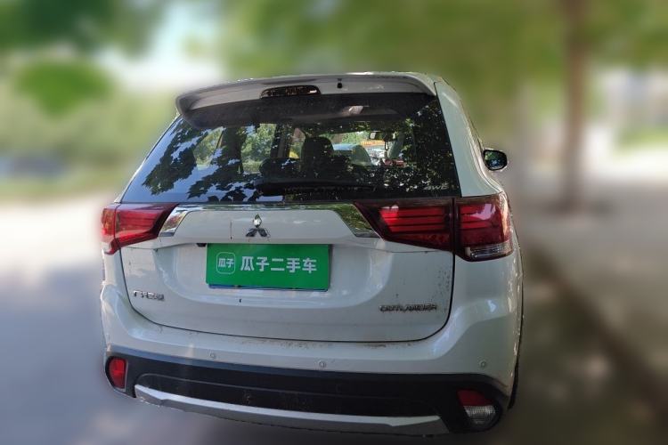Used Mitsubishi Outlander 2018 2.4L 4x4 Elite Edition 5 Seats Rear