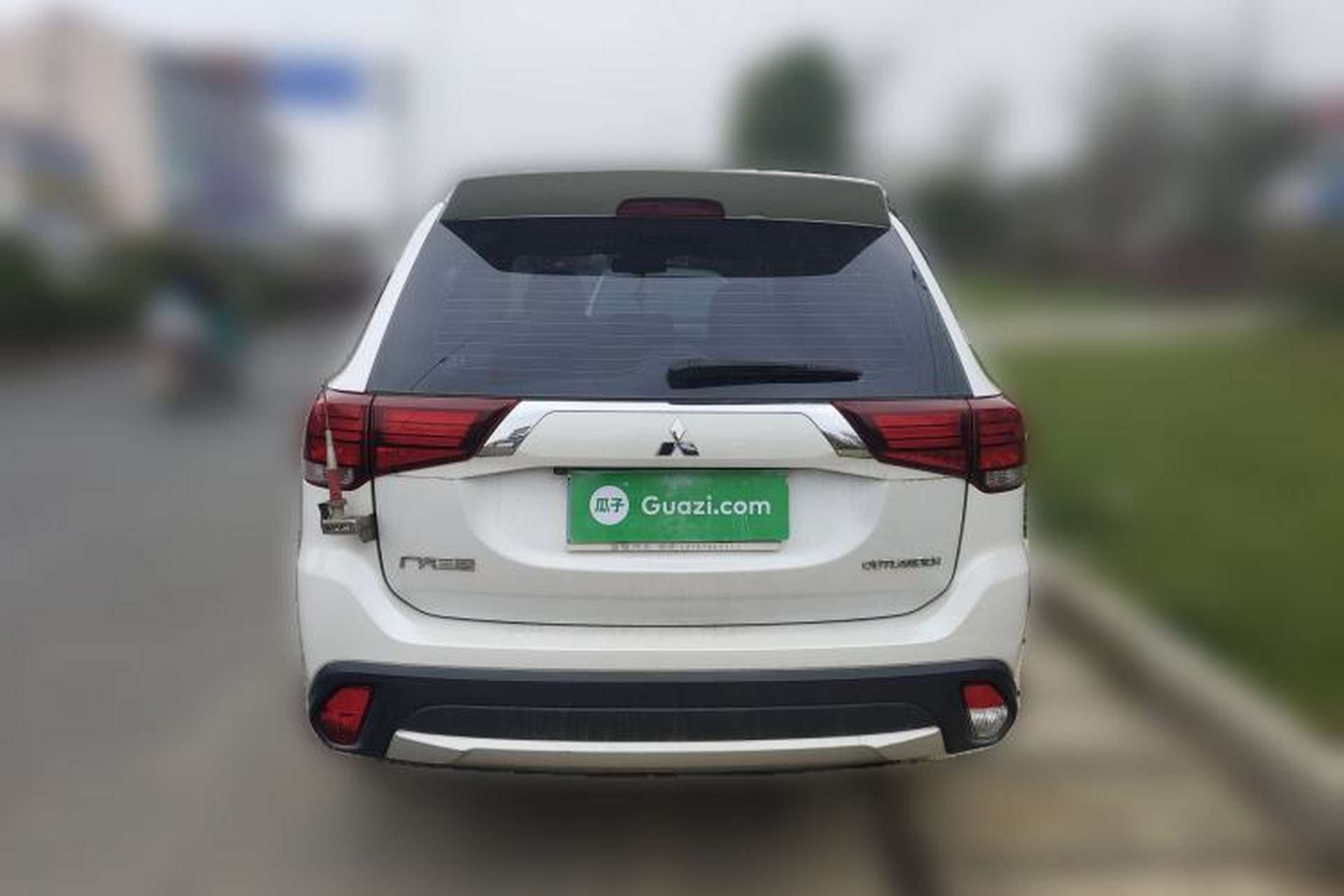 Used Mitsubishi Outlander 2018 2.0L Two-Wheel-Drive Jiale Edition 7-Seater Rear