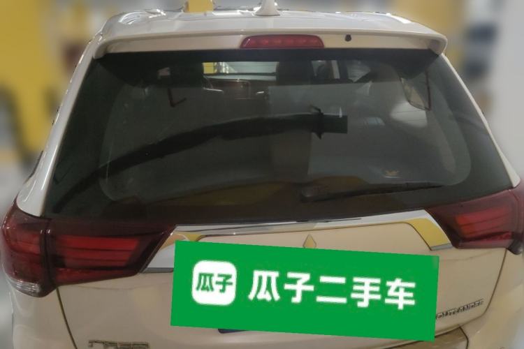 Used Mitsubishi Outlander 2018 2.0L Two-Wheel Drive Glory Edition 5 Seats Rear